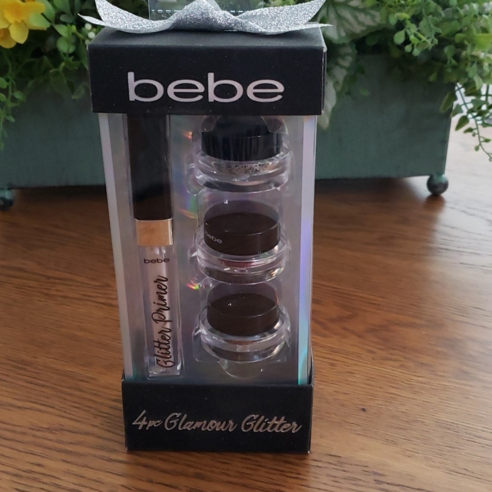 Makeup brand new